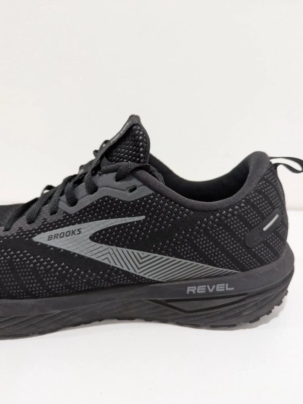 Brooks Revel 6 Men’s Size 12 Running Shoes Black/Grey 1103981D072 Sneakers